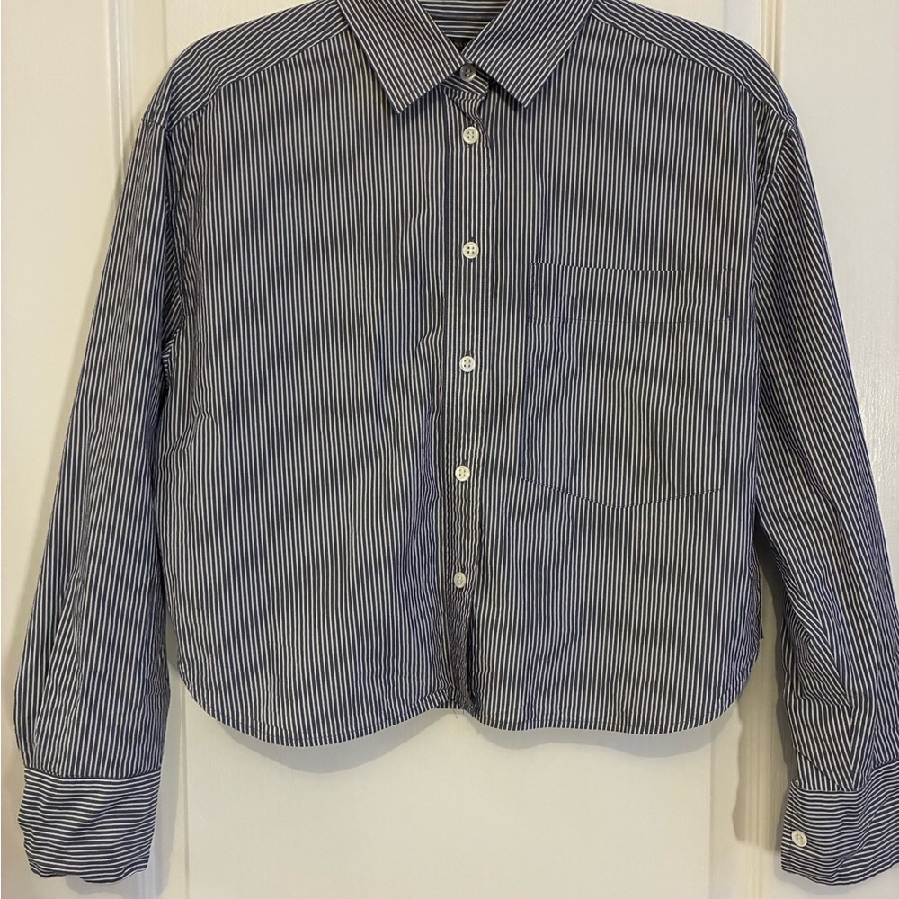 Banana Republic Cropped Blue Striped Women’s Button Down Shirt